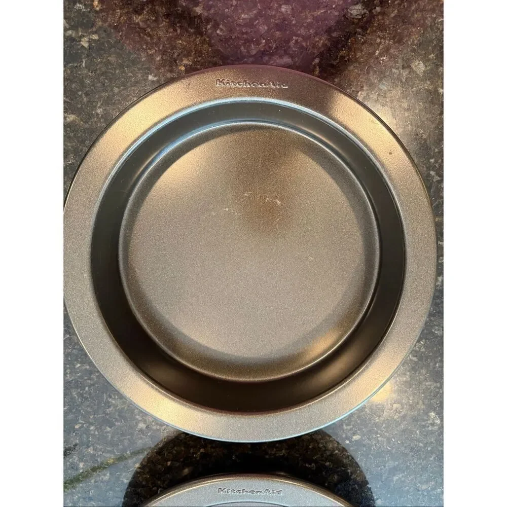 KitchenAid 9” Carbon Steel Circle Cake Pans set of 2